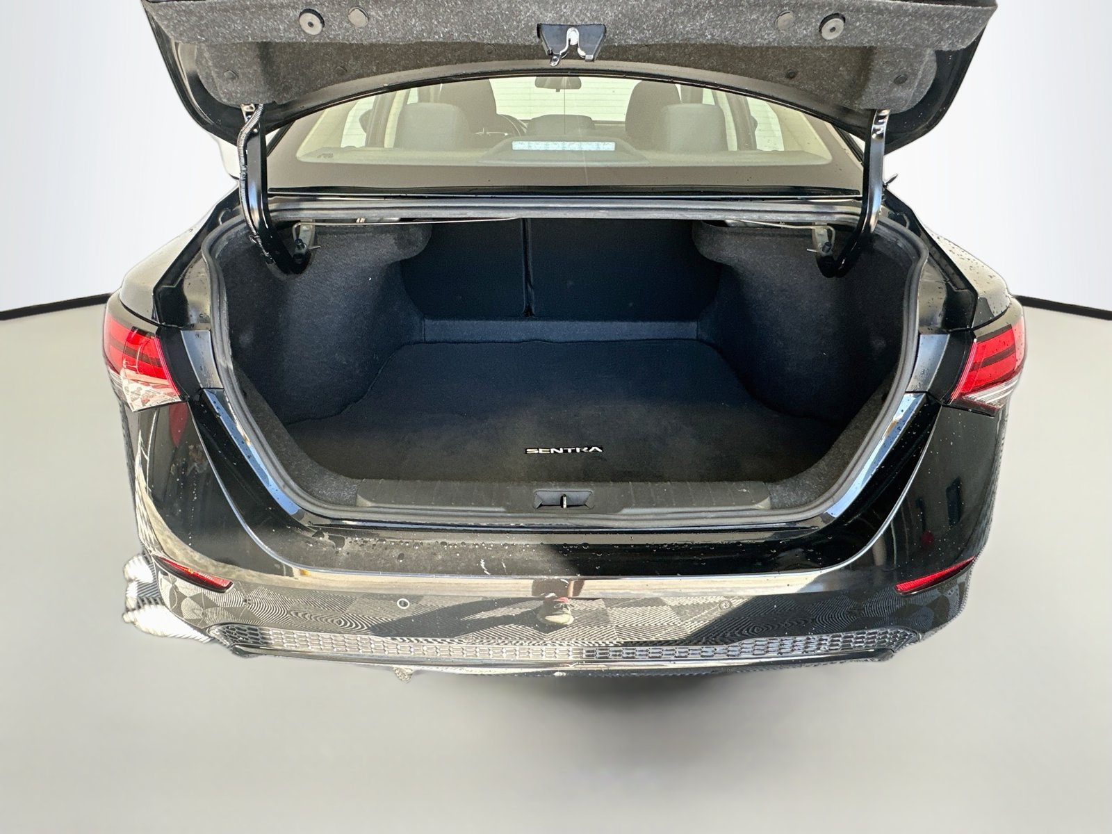 Used 2021 Nissan Sentra SV FWD image 22