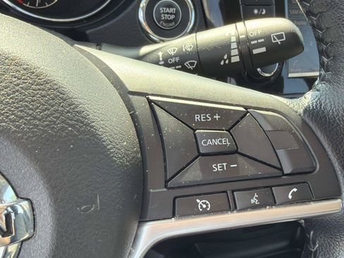 Used 2021 Nissan Rogue Sport SV FWD image 13