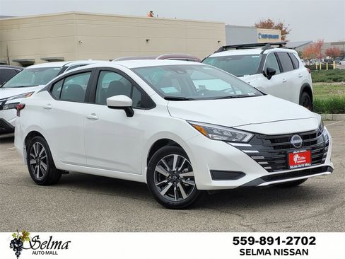 New 2025 Nissan Versa SV w/ Trunk Package image 1