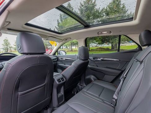 Used 2022 Buick Envision Essence w/ Technology Package II AWD/4WD image 14