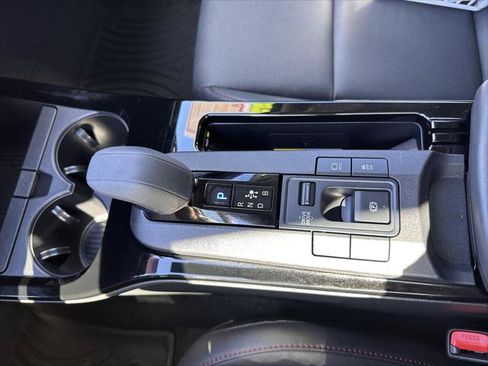 Certified 2024 Toyota Prius Prime FWD image 28