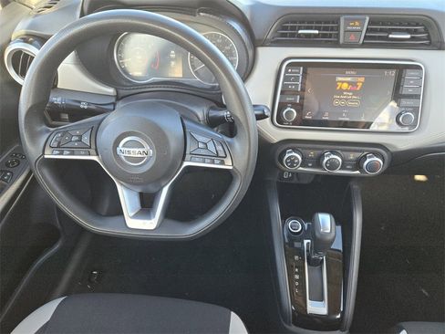 Used 2021 Nissan Versa SV image 28
