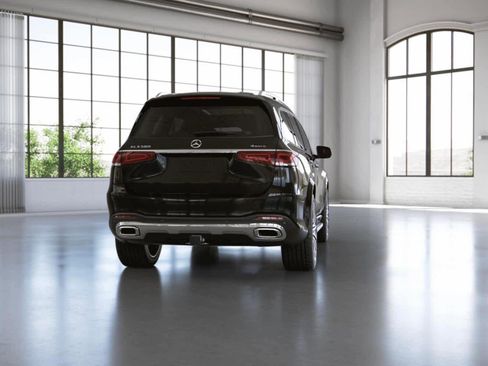Used 2023 Mercedes-Benz GLS 580 4MATIC image 24