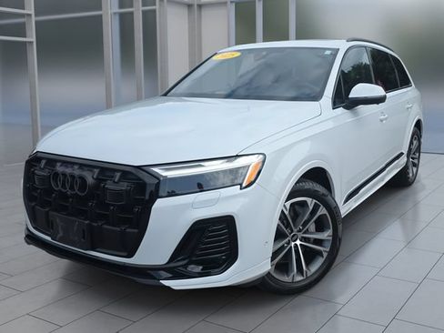 Used 2025 Audi Q7 2.0T Premium w/ Convenience Plus Package AWD/4WD image 1