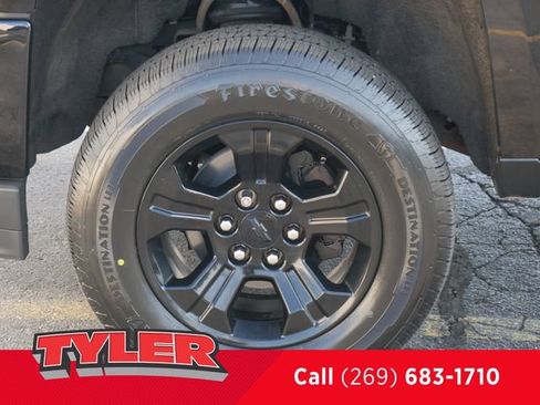 Used 2017 Chevrolet Silverado 1500 LTZ Z71 w/ LTZ Plus Package AWD/4WD image 45
