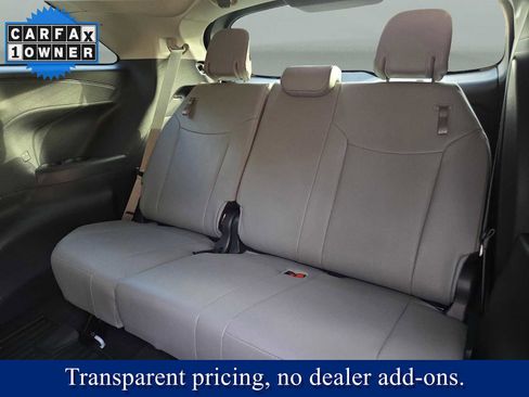 Used 2025 Toyota Sienna XLE image 13
