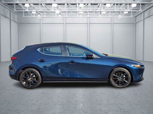 Used 2024 MAZDA MAZDA3 s FWD image 7