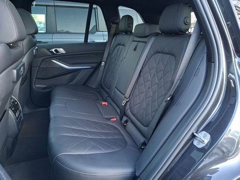 Used 2023 BMW X5 xDrive40i image 7