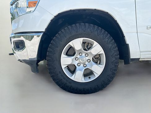 Used 2024 RAM 1500 Big Horn AWD/4WD image 37