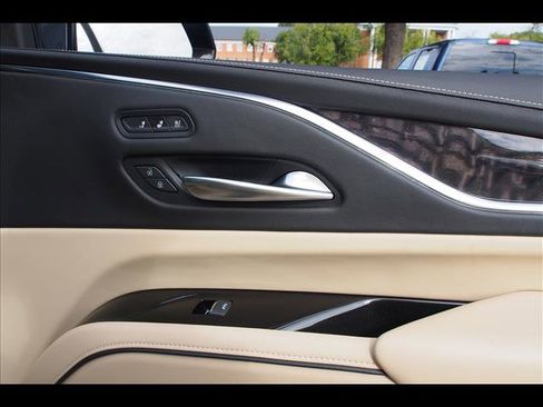 Used 2021 Cadillac Escalade ESV Premium Luxury w/ LPO, Illumination Package image 14