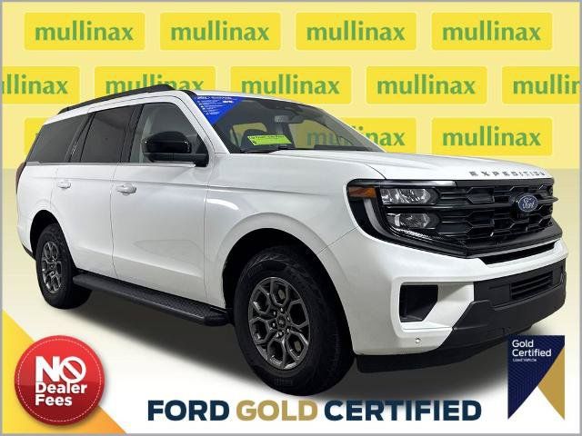 Certified 2025 Ford Expedition Active RWD image 1