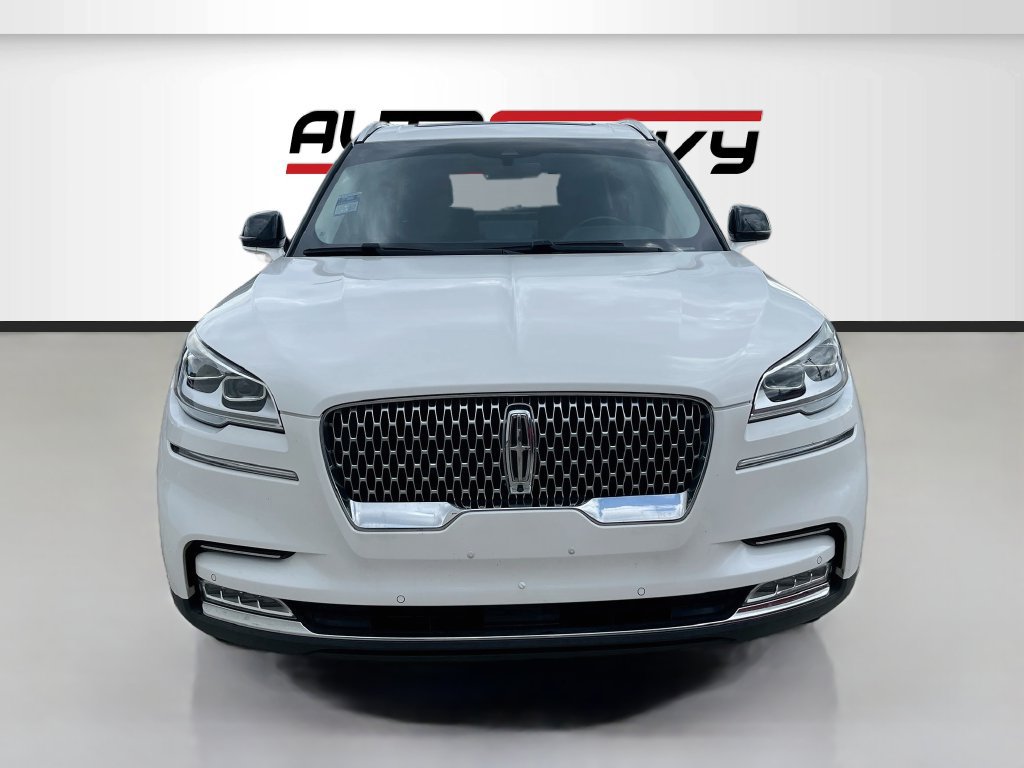 Used 2020 Lincoln Aviator Reserve w/ Equipment Group 201A AWD/4WD image 2