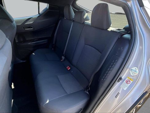 Used 2018 Toyota C-HR XLE FWD image 24