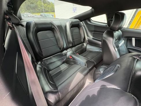 Used 2021 Ford Mustang Shelby GT500 w/ Technology Package RWD image 31