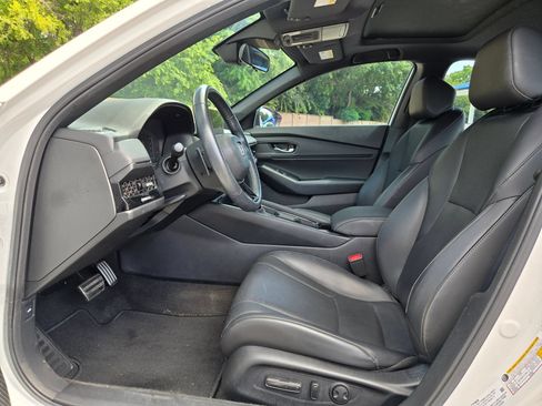 Used 2025 Honda Accord Sport image 9