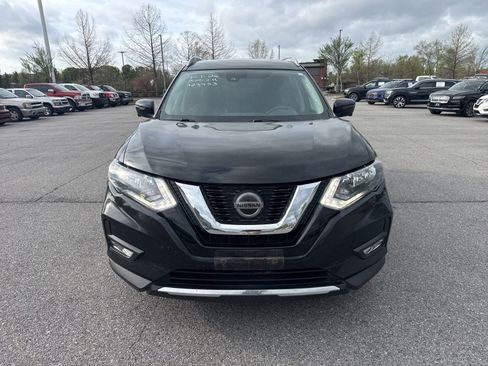 Used 2019 Nissan Rogue SL image 2
