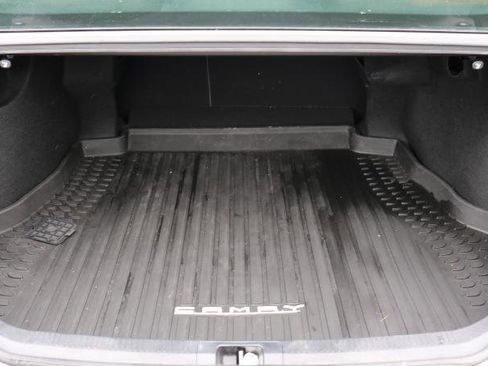 Used 2020 Toyota Camry LE image 16