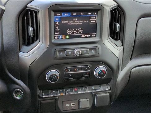 Used 2025 Chevrolet Silverado 1500 Custom Trail Boss AWD/4WD image 21