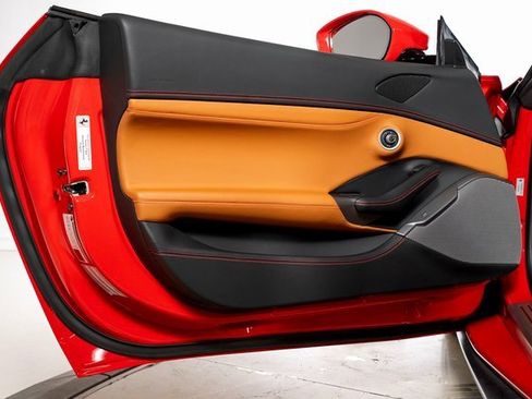 Used 2019 Ferrari Portofino image 56