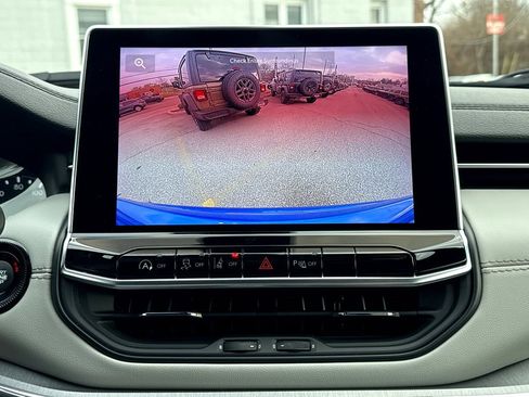 Used 2024 Jeep Compass Limited image 20