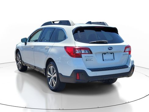 Used 2019 Subaru Outback 2.5i Limited AWD/4WD image 4