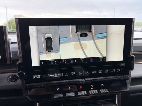 Used 2025 GMC Hummer EV 3X AWD/4WD image 30
