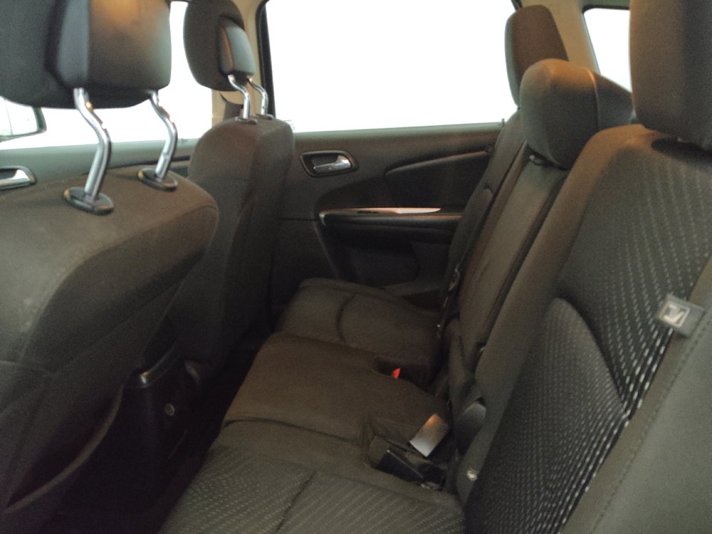 Used 2018 Dodge Journey SE w/ Connectivity Group FWD image 18