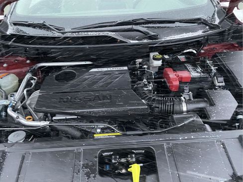 Used 2025 Nissan Rogue SV image 12