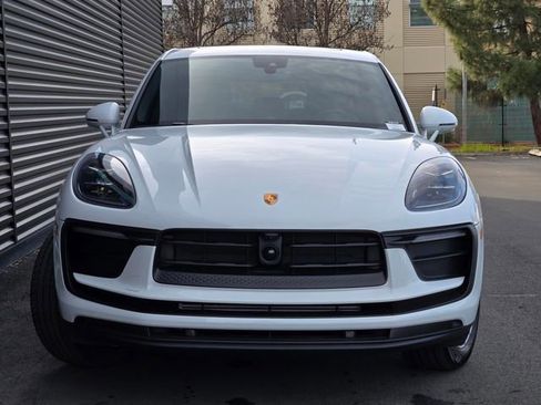 Used 2026 Porsche Macan image 10