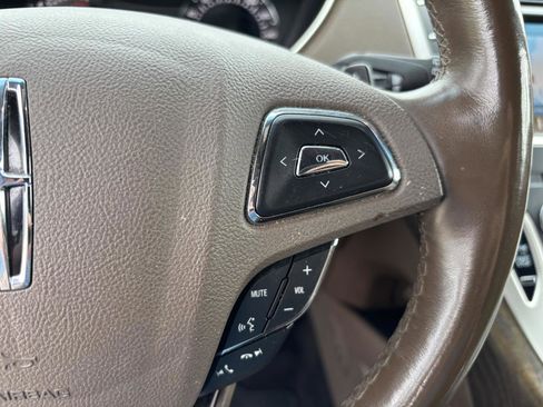 Used 2017 Lincoln MKX Reserve w/ Driver Assistance Package image 33