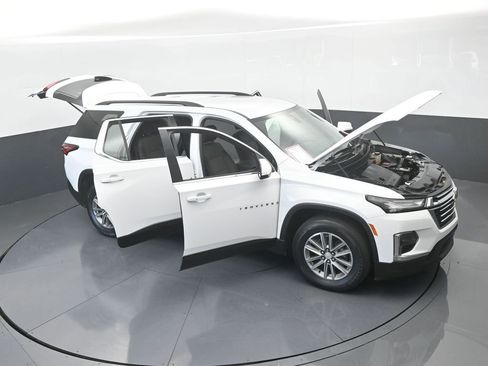 Used 2023 Chevrolet Traverse LT image 74