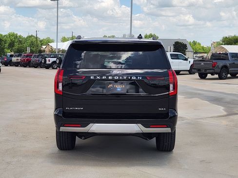 New 2026 Ford Expedition Max Platinum w/ Driver's Package AWD/4WD image 8