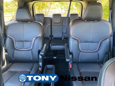Used 2025 Nissan Armada SL w/ Captain's Chari Seat Package RWD image 18
