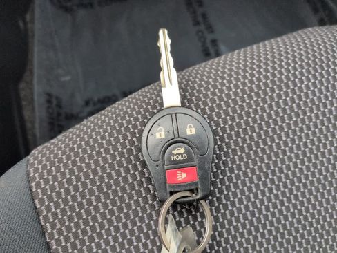 Used 2016 Nissan Versa SV FWD image 24