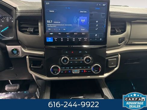 Used 2024 Ford Expedition XLT image 5