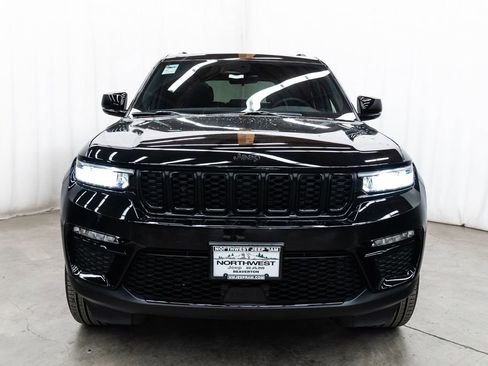 New 2025 Jeep Grand Cherokee Limited w/ Trailer Tow Package image 2