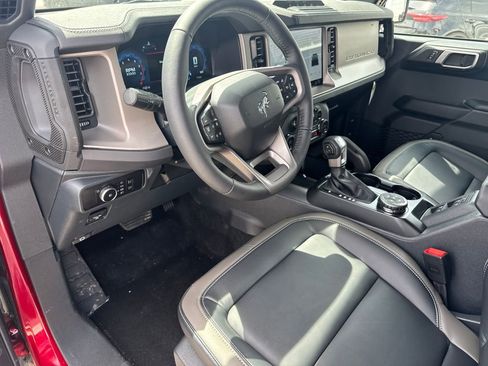 New 2026 Ford Bronco Outer Banks w/ Sasquatch Package AWD/4WD image 23