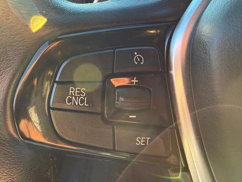 Used 2018 BMW 540i image 16