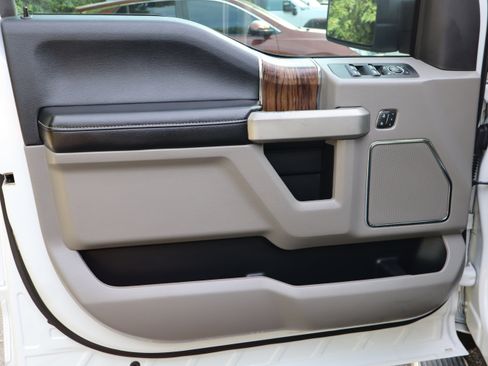 Used 2019 Ford F150 Lariat AWD/4WD image 22