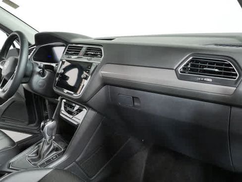 Certified 2023 Volkswagen Tiguan SE w/ Panoramic Sunroof Package FWD image 26