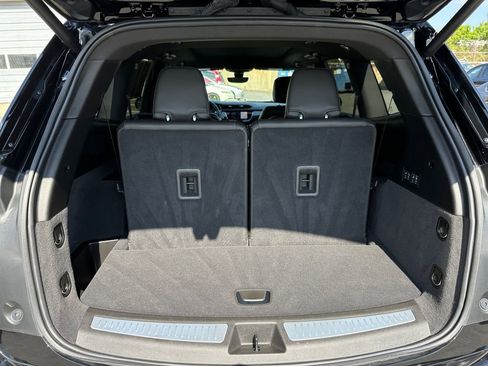 Used 2025 Cadillac XT6 Sport w/ Technology Package image 26