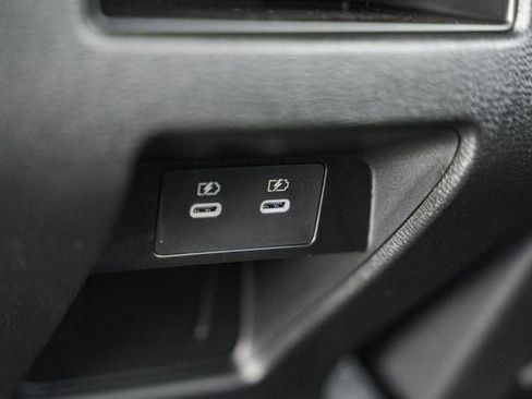 New 2025 Mitsubishi Outlander SE image 34