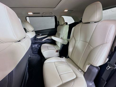 Used 2023 Subaru Ascent Limited w/ Technology Package image 14