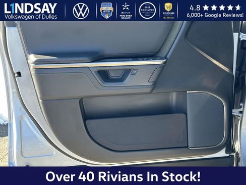 Used 2025 Rivian R1S Adventure image 9