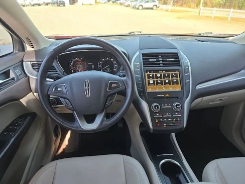 Used 2017 Lincoln MKC Premiere image 14