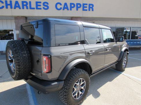 New 2025 Ford Bronco Badlands image 7