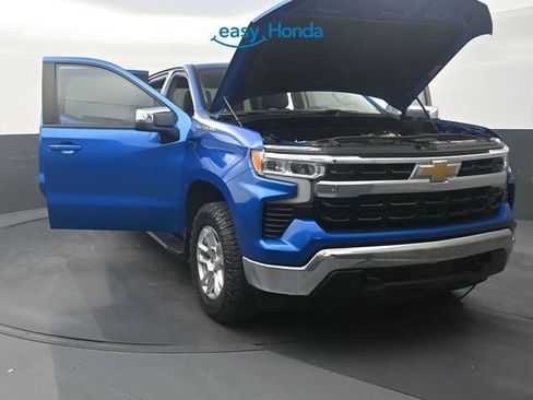 Used 2022 Chevrolet Silverado 1500 LT w/ Protection Package AWD/4WD image 35