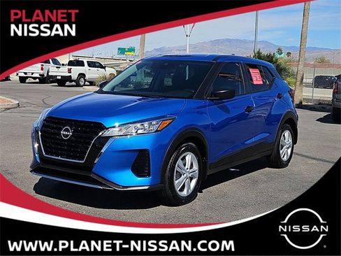 Certified 2025 Nissan Kicks Play S image 1