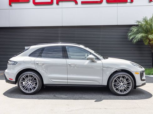 Certified 2026 Porsche Macan S AWD/4WD image 10