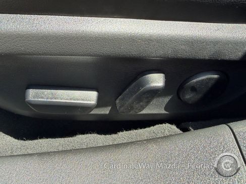 Certified 2025 MAZDA MAZDA3 s FWD image 29